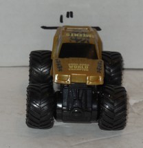 Hot Wheels Monster Jam Team Meents 2002 1:64 Scale - $10.29