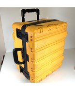 Platt Yellow Rolling Case w/Telescoping Handle &amp; Combo Lock * Cameras To... - $110.94 CAD