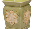 Scentsy &quot;Daphne&quot; Green Ceramic Wax Warmer Mid-Size Flower Discontinued NEW - $29.60