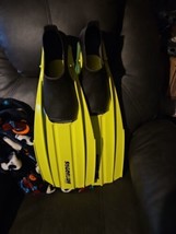 Shoreline Akona Flippers snorkle fins diving scuba swimming Yellow  Size... - £31.69 GBP
