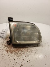 Passenger Right Headlight Without Crew Cab Fits 00-04 TUNDRA 1059736 - £42.51 GBP