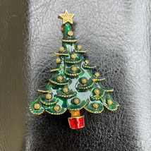 Vintage Eisenberg Ice Enamel Sparkling Green Gold Red Christmas Tree Brooch Pin - £23.43 GBP