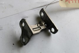16-17 JAGUAR XE PASSENGER DOOR LOWER HINGE BRACKET FRONT or REAR M1494 image 3