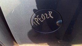 SILVRDO15 2009 Fuel Filler Door 1039211031 - $39.81