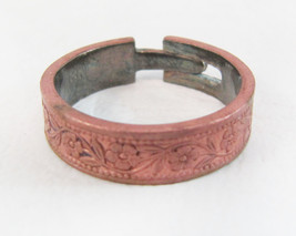 Pretty Vintage Adjustable Band Ring - £7.76 GBP