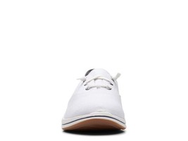 Clarks Womens Breeze Ave Sneakers Size 5.5M Color White - £66.02 GBP