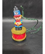 Mr Christmas Santa's Marching Band Replacement Soldier #6 1991 Tested Works - €21,87 EUR Mr Christmas Santa's Marching Band Replacement Soldier #6 1991 Tested Works - €21,87 EUR