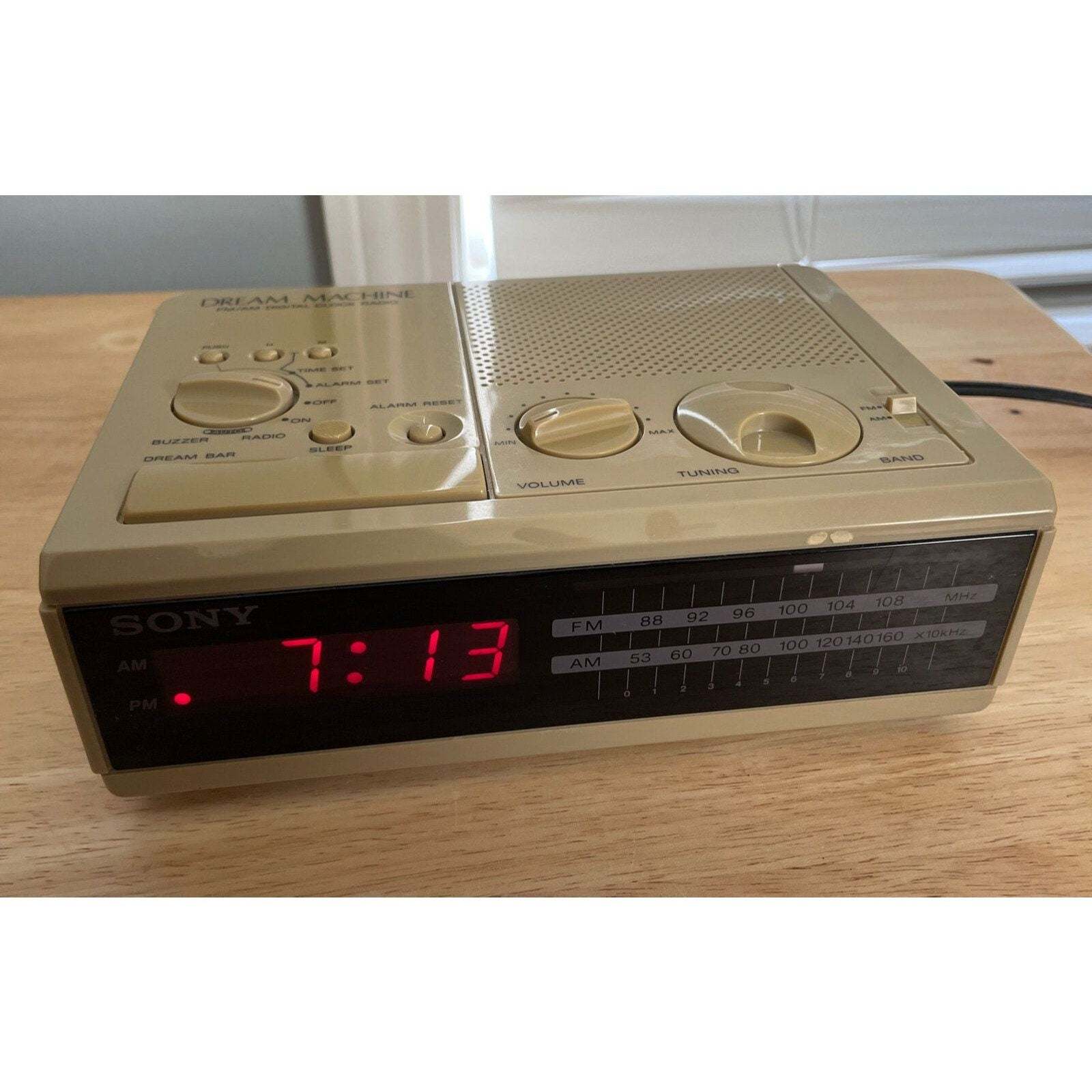 Primary image for Sony Dream Machine FM/AM Digital Alarm Clock Radio ICF-C2W