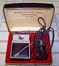 Vintage Remington 200 Selectro Men&#39;s Shaver - w/case, Cord &amp; Brush! Works! - £20.07 GBP