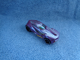 Hot Wheels 2009 Mattel Urban Agent Purple Car Made in Malaysia - $1.52