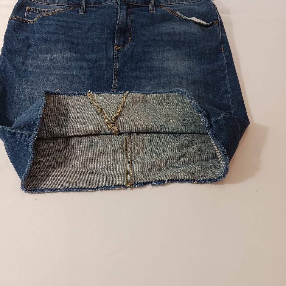 Universal Thread Women's Blue Denim Cotton Blend 1/4 Front Zip Skirt Size 14/32 Item image 9