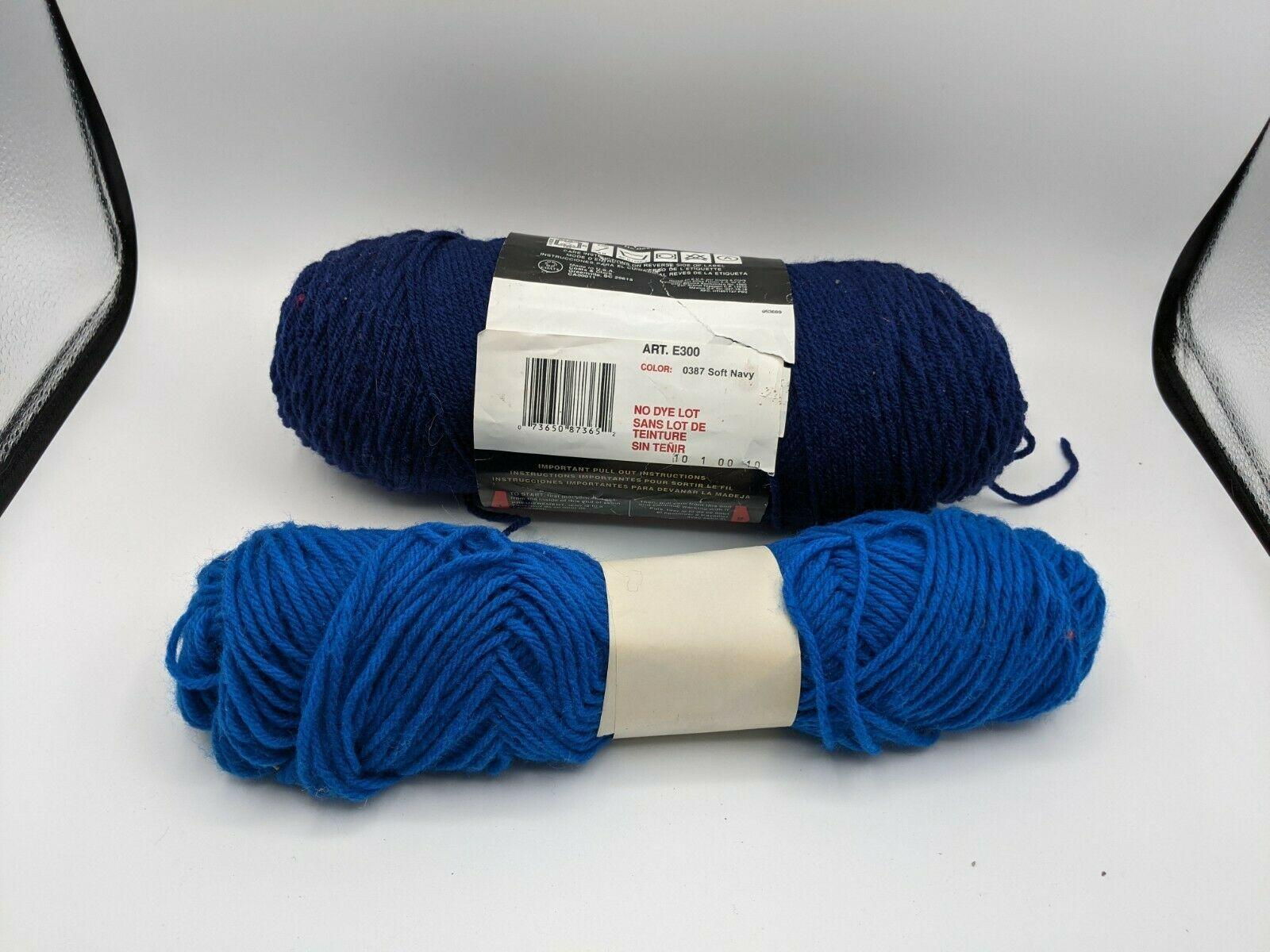 Red Heart Super Saver Soft Navy Shades of Blue 4-ply acrylic 2 Skeins - £10.34 GBP