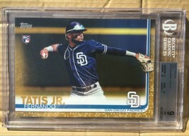 Authenticity Guarantee 
2019 Topps Fernando Tatis Jr #410 RC 1/10 Gold Jumbo ... - £948.12 GBP