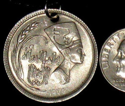 Vintage Silver Tone Egypt Egyptian Queen Nefertiti Coin Pendant Necklace - £11.86 GBP