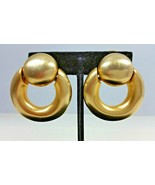 Clara Studio Inc Signed Vintage Gold Tone Door Knocker Drop Clip On Earr... - €167,55 EUR