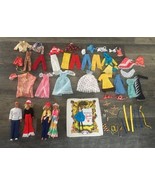 LARGE 4 DOLLS VINTAGE CASE BARBIES 1966 1968 1975 CASE AND CLOTHES - $324.05 CAD