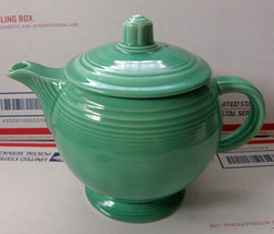 VINTAGE FIESTA HOMER LAUGHLIN TEAPOT LIDDED 4 CUPS LIGHT GREEN C HANDLE ... - $148.49