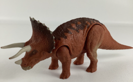 Jurassic World Roarivores Triceratops Dinosaur Action Figure Sounds 2017 Mattel - £26.74 GBP