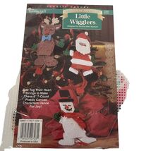 Needlecraft Shop Christmas Trimmings Little Wigglers Plastic Canvas Kit - $9.11