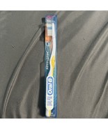 1 New Vtg 2002 ORAL-B Advantage Toothbrushes Soft Bristle Indicator Yell... - $277.25 MXN