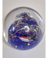 Vintage Ocean Wave w/ Two Fish Glass Paperweight Sculpture  3&quot; - $626.61 MXN