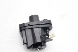 07-13 MERCEDES-BENZ W221 S550 TRUNK LID LOCK CYLINDER E2962 image 4