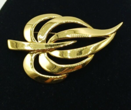 Vintage Napier Gold Tone Leaf Brooch Pin Signed 3”x2” Abstract - $19.79