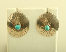 Vintage NAVAJO Stamped Sterling Silver Turquoise Scalloped Edge Concho Earrings - £49.68 GBP