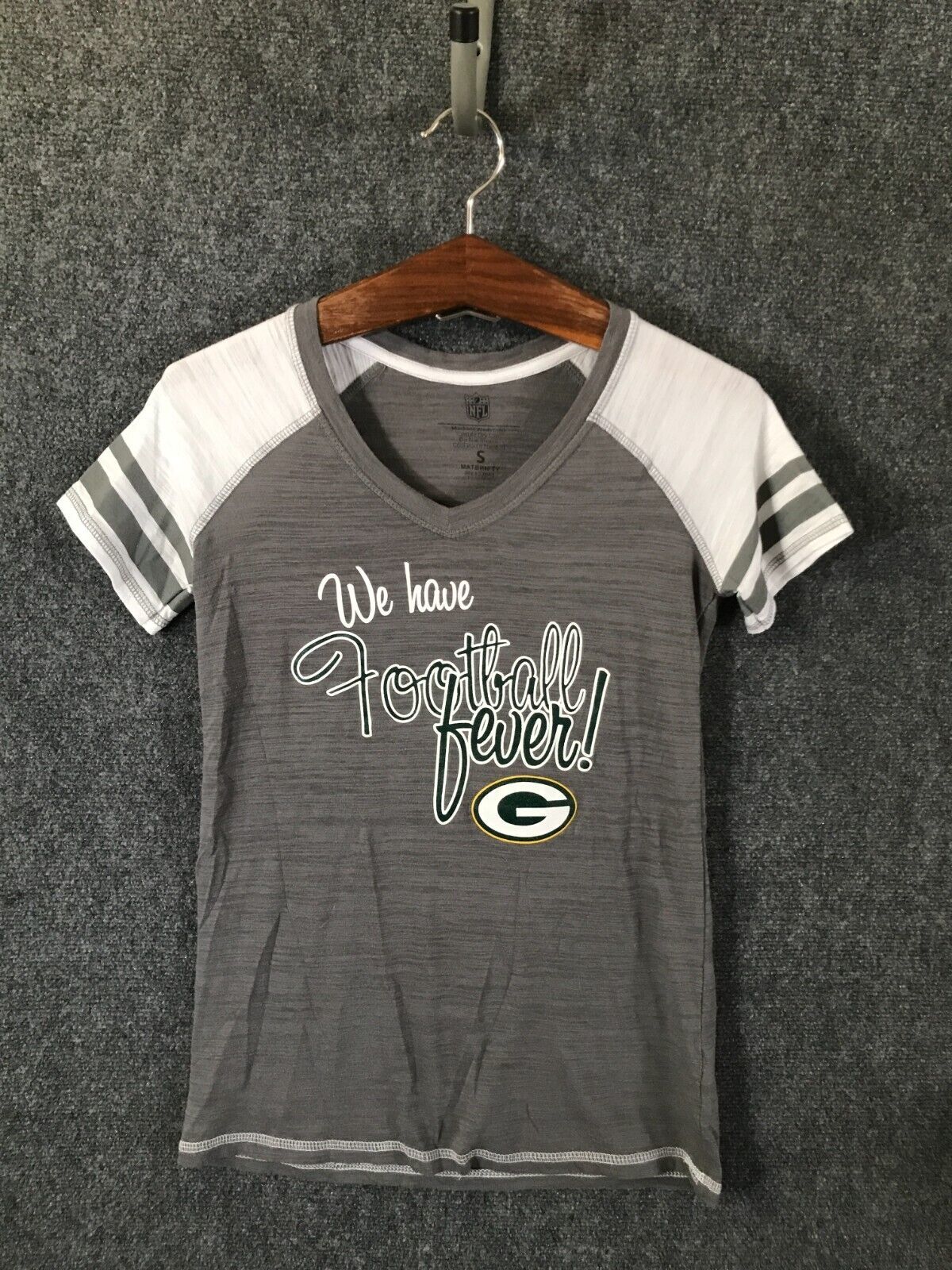 Primary image for NFL Green Bay Packers Womens T-Shirt Size Small Gray (We Have Football Fever)