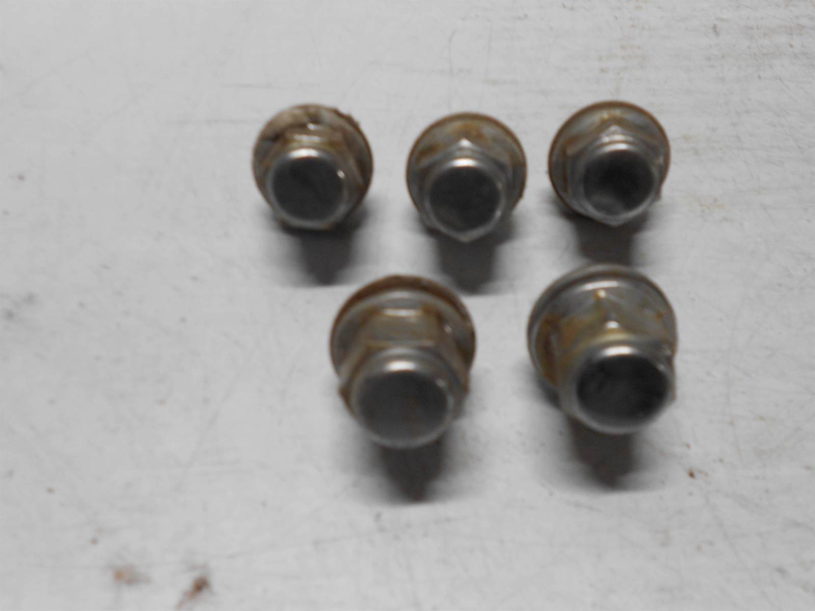 2004-2009 Toyota Prius Lug Nut Set Of 5 OEM - £13.27 GBP