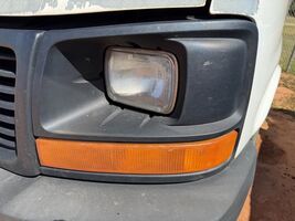 Headlight Sealed Beam Fits 96-17 EXPRESS 2500 VAN 104922579 - $69.50