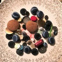 Fancy Buttons (Lot Of 44 Assorted) - £7.75 GBP