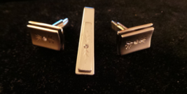 Vintage Silvertone &amp; Crystal Cuff Links and Tie Bar, floral design 1970&#39;... - £23.70 GBP