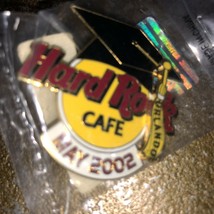 Hard Rock Cafe Orlando May 2002 Graduation Cap Movable Tassel Pin LE --1094 - $7.99