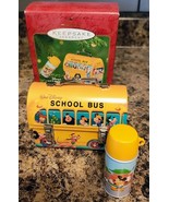 Hallmark Keepsake Christmas Ornament Mickey Mouse School Bus Lunch Box S... - $367.38 MXN