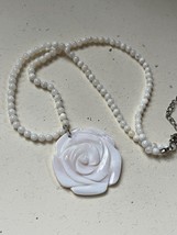 Tiny White Round Seashell Beads &amp; Large Carved Rose Flower Pendant Necklace – - £10.43 GBP