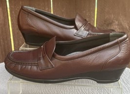 Women&#39;s SAS Tripad Slip On Loafer Burgundy/Deep Wine Comfort Shoes 6W - $36.00