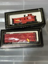 vtg Parkway HO Railroad Scale Train Cars Great Northern A.T. S.F. Santa Fe boxes - £23.33 GBP