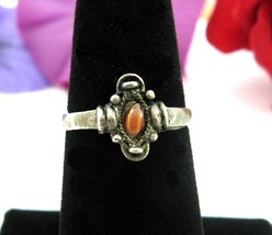Vintage Ring Imitation Tiger&#39;s Eye Brown Stone With Stripe Silvertone Size 6.5 - £11.86 GBP