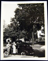 1930s Photo  Snapshot  Older Couple in Front of Packard Automobile - £1.94 GBP