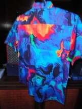 Robert Graham Ionosphere Short Sleeve Shirt Size Medium New with Tags image 4