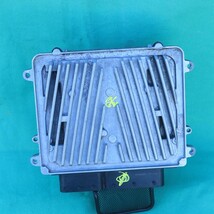 Mercedes Engine Control Unit Module ECU ECM DME 2729004700, A-272-900-47-00 image 3