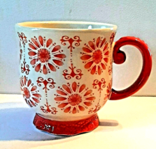 Pioneer Woman Footed Coffee Tea Mug Floral Burst Pattern Red and Off White - $18.67