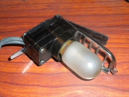 Singer Stylist 413 Lamp Fixture Wired w/Grille &amp; Screw Tested Works - $10.00