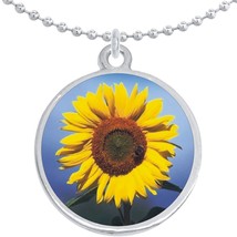 Sunflower Round Pendant Necklace Beautiful Fashion Jewelry - £8.66 GBP