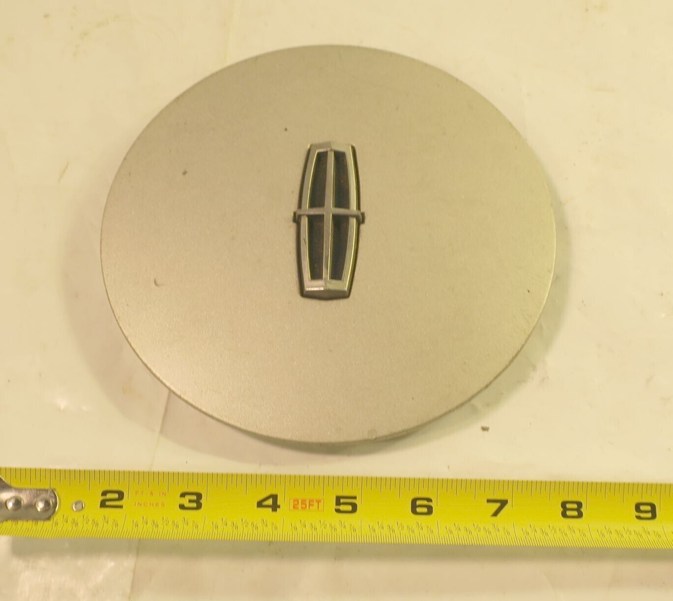 1991 Lincoln Continental 3.8L Wheel Center Cap - $1.88