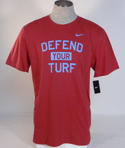 Nike Defend Your Turf Regular Fit Dark Red Short Sleeve Tee T Shirt Men&#39;s NWT - £31.38 GBP