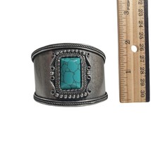 Womens Cuff Bracelet Silver Tone Magnetic Metal With Faux Turquoise Jewelry - £33.11 GBP