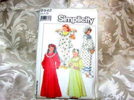 SIMPLICITY 8942 girl's LG 10-12  and chubbies pajamas, robe, hat   (sew ... - $3.60