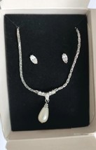 Avon Pearlesque/CZ Tear Drop necklace and earrings Silver Tone Gift Set Box /16 - £19.92 GBP